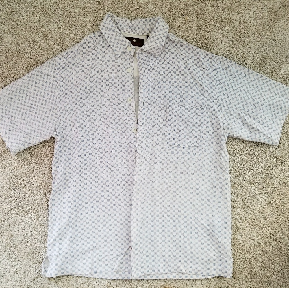 Like New Toscano Button Up Shirt
